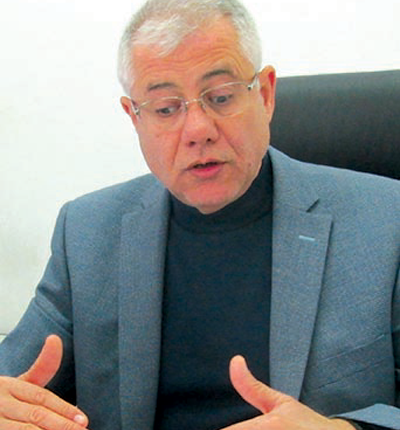 مولود متحدثاً إلى التمدن